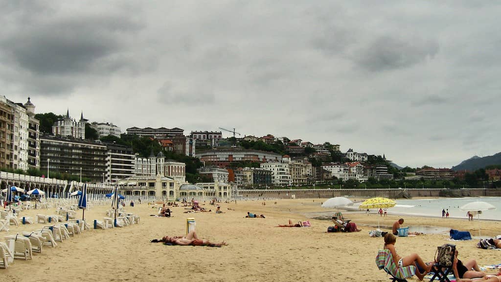 Proximity to La Concha Bay