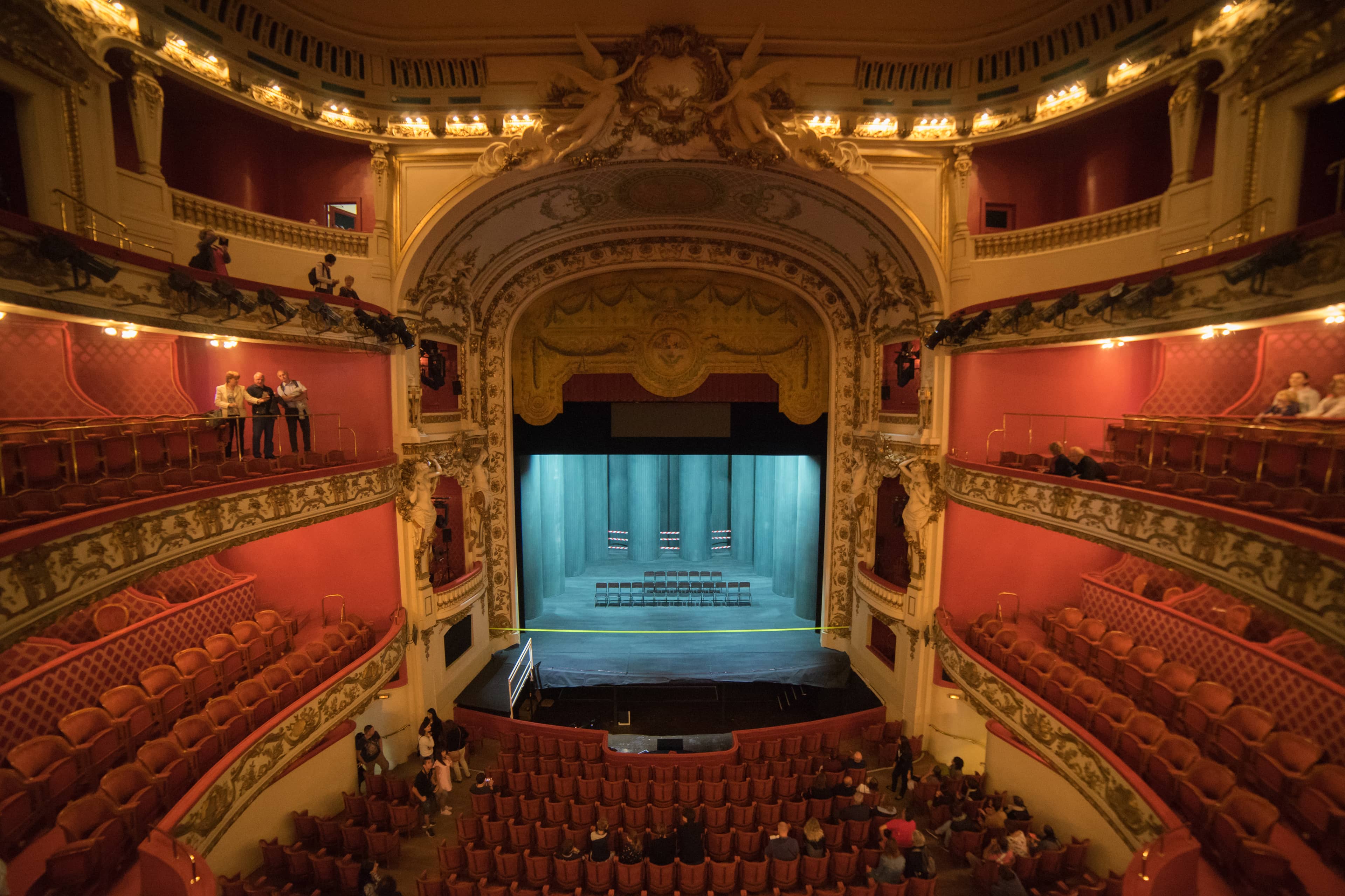 Live Performance Magic