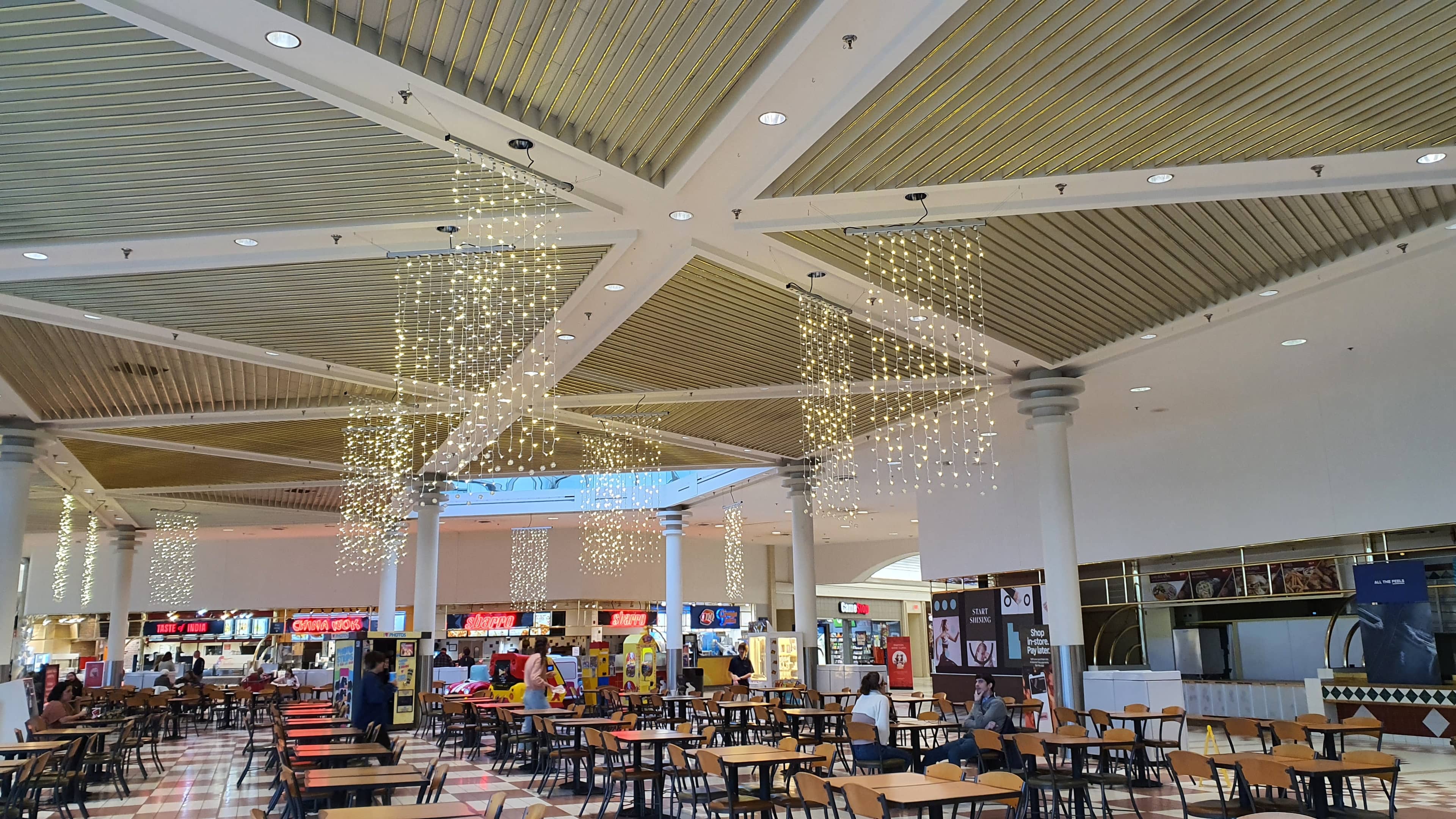 Unique Shops & Dining