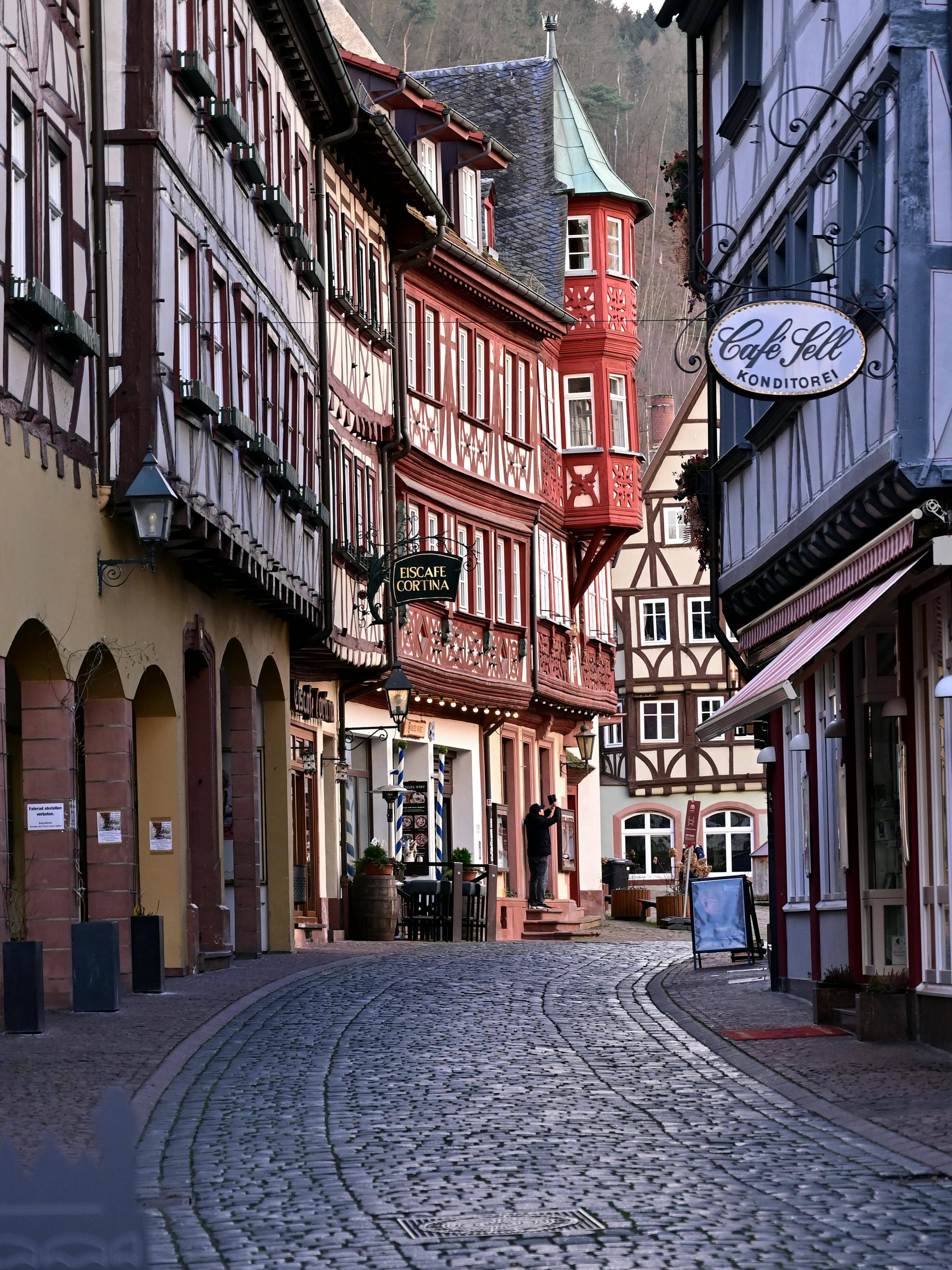 Charming Alleys and Architecture