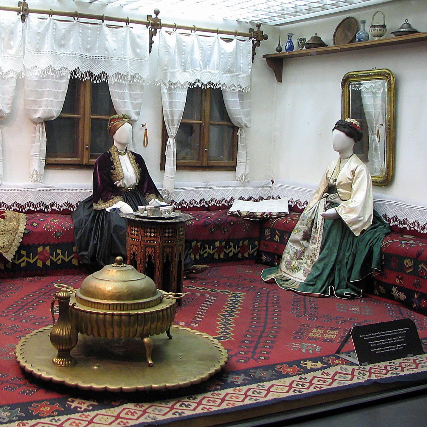 Local Crafts and Lifestyle