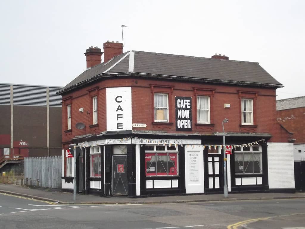 Independent Boutiques & Cafes