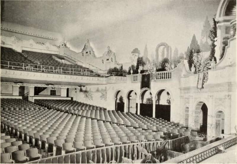 Intimate & Historic Ambiance