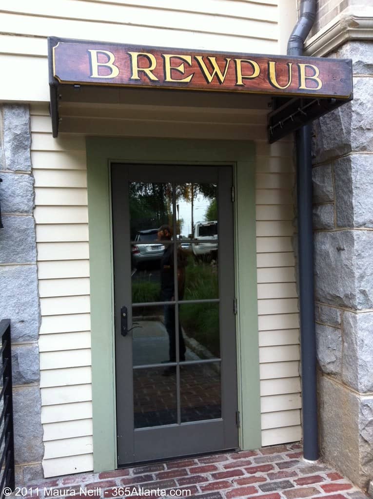 Vibrant Restaurant Scene