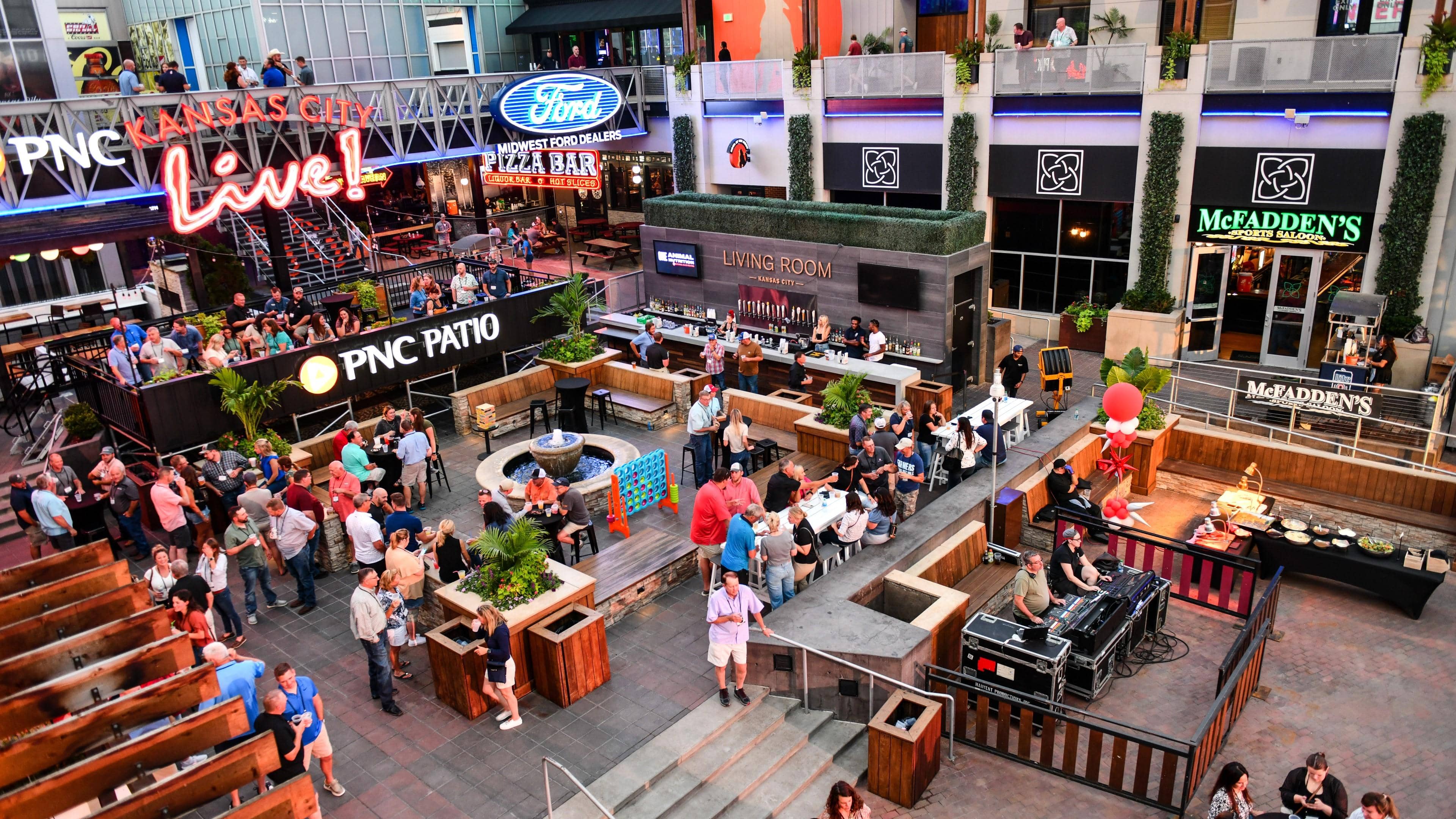 Local Boutiques & Cafes