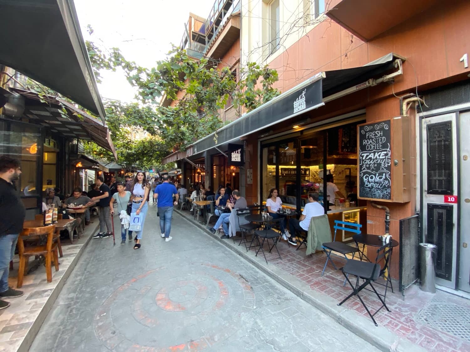 Unique Boutiques and Vintage Shops