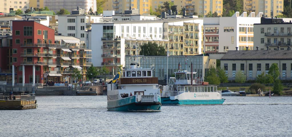 Local Cafes and Restaurants