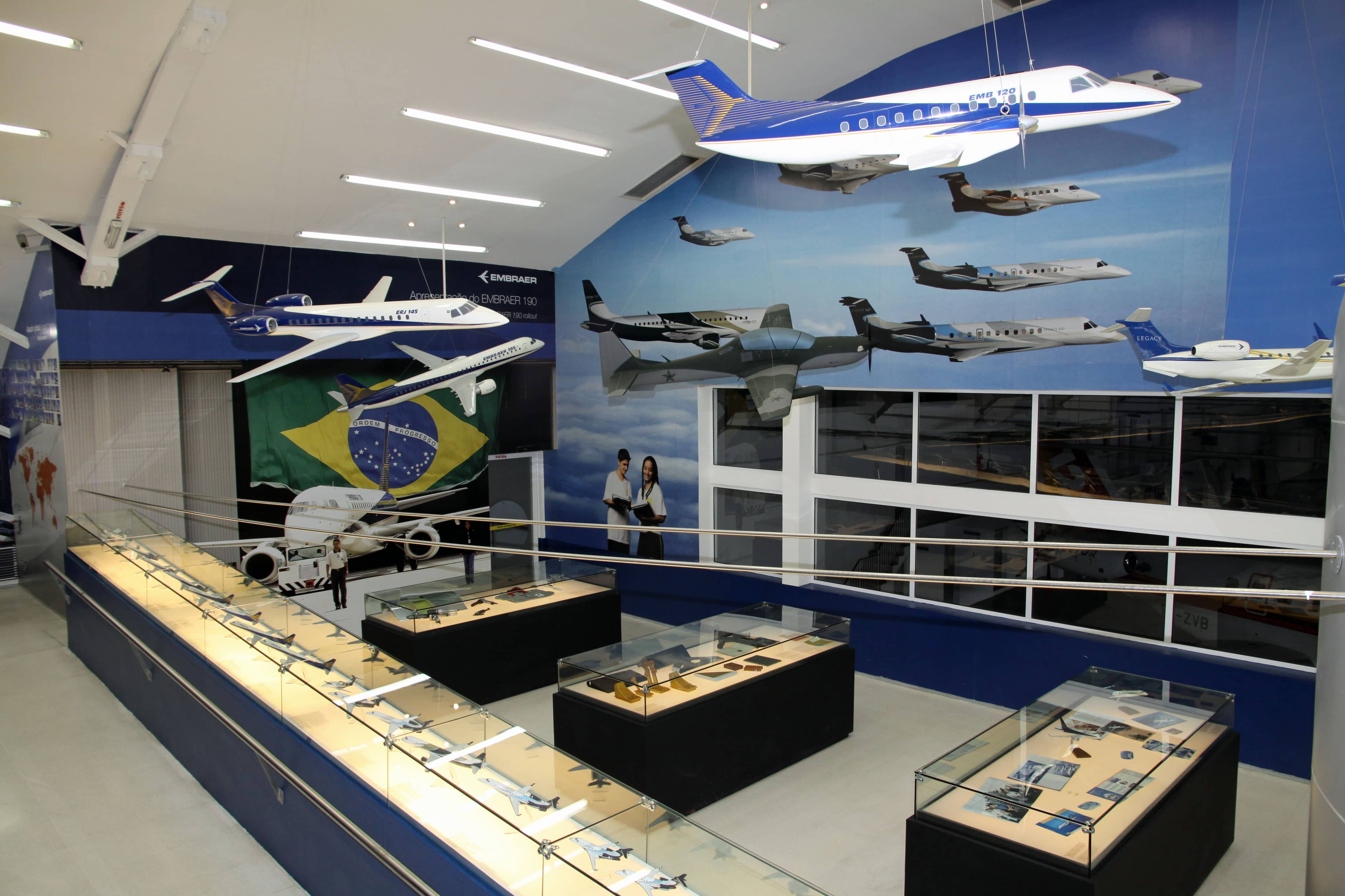 Aviation History Displays