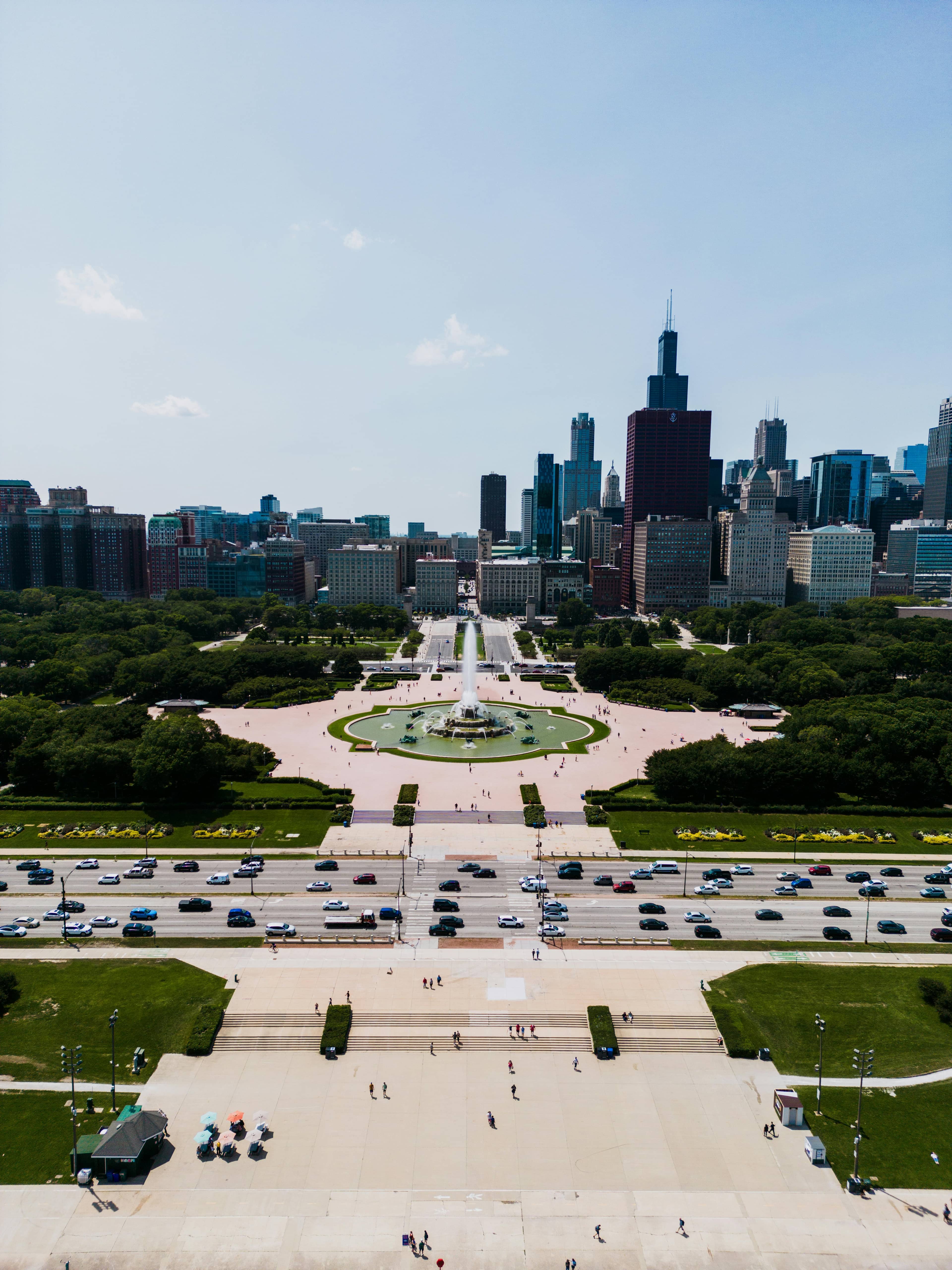 Iconic Chicago Skyline Views