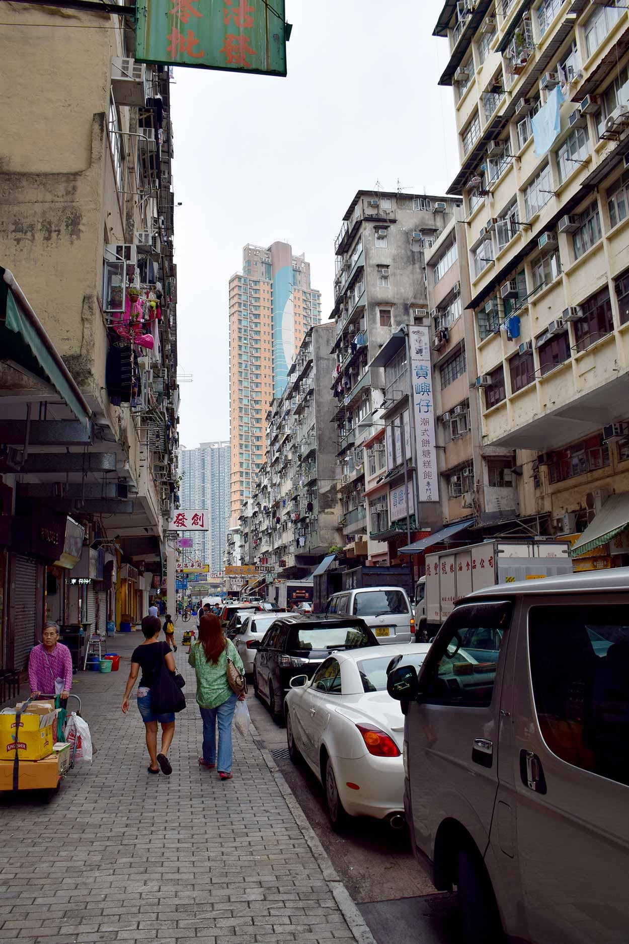 Local Neighborhood Vibe