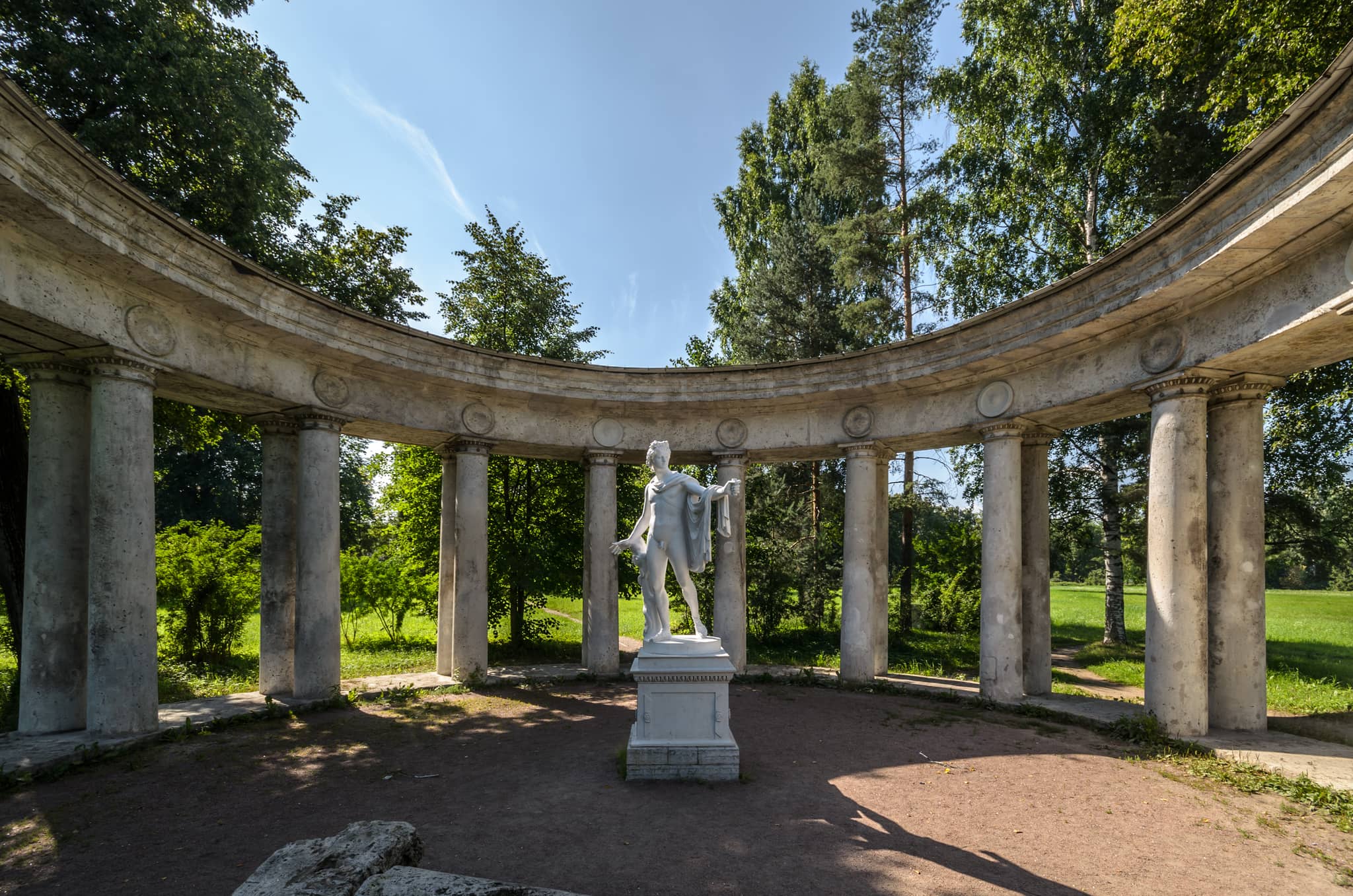 Expansive English-Style Gardens
