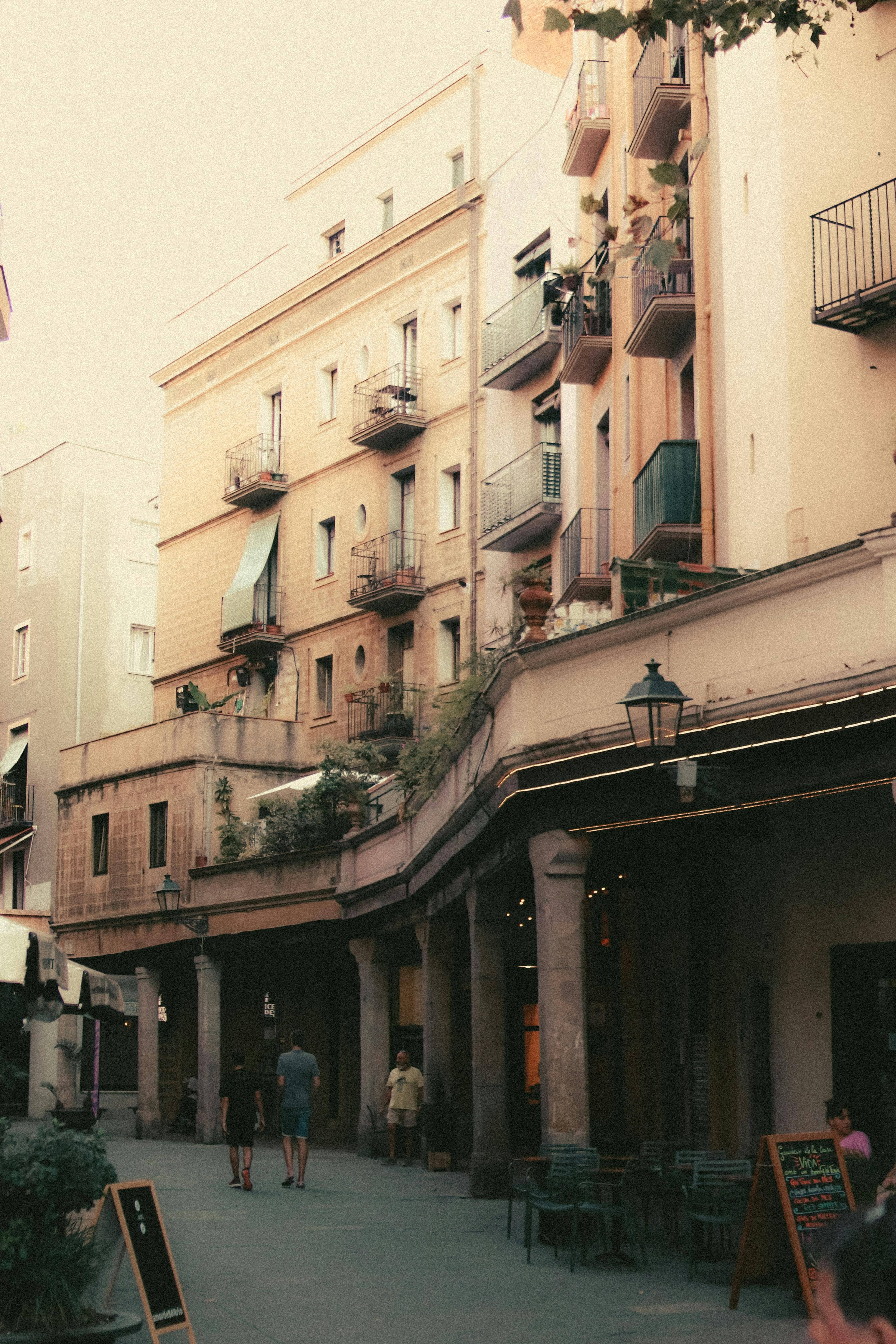 Vibrant El Born Atmosphere