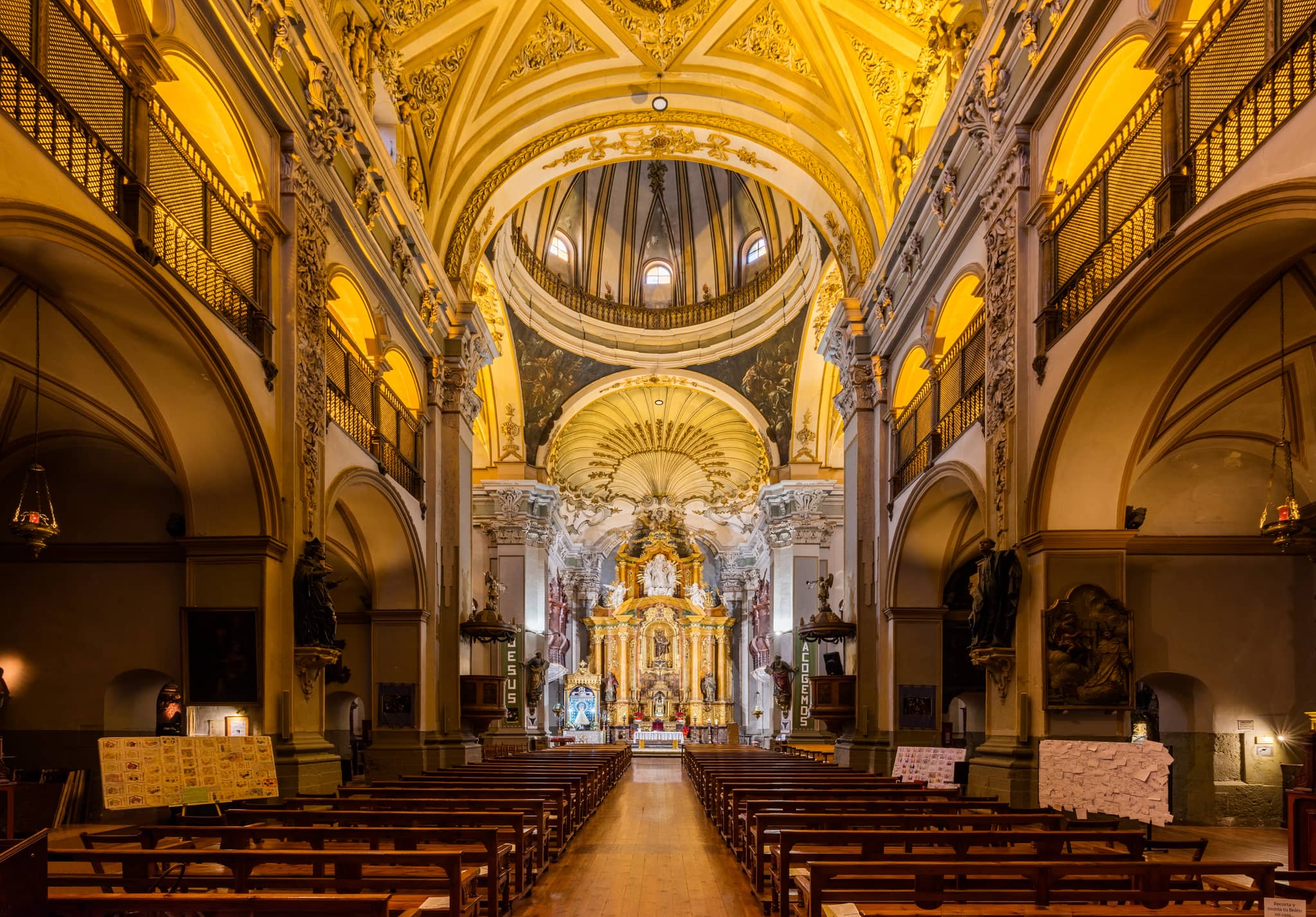 Ornate Interior Decorations
