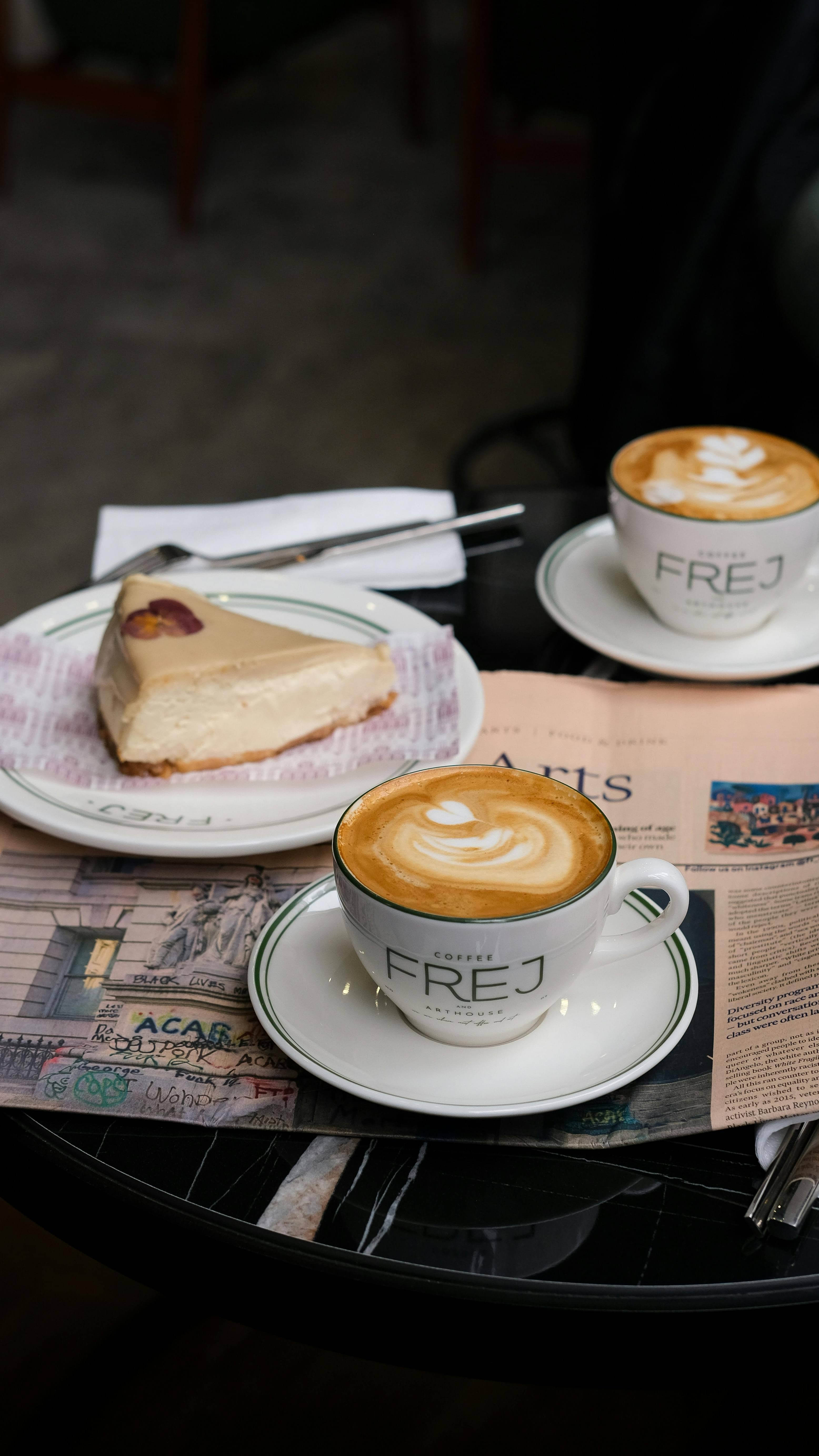 Chic Cafes and Dessert Spots