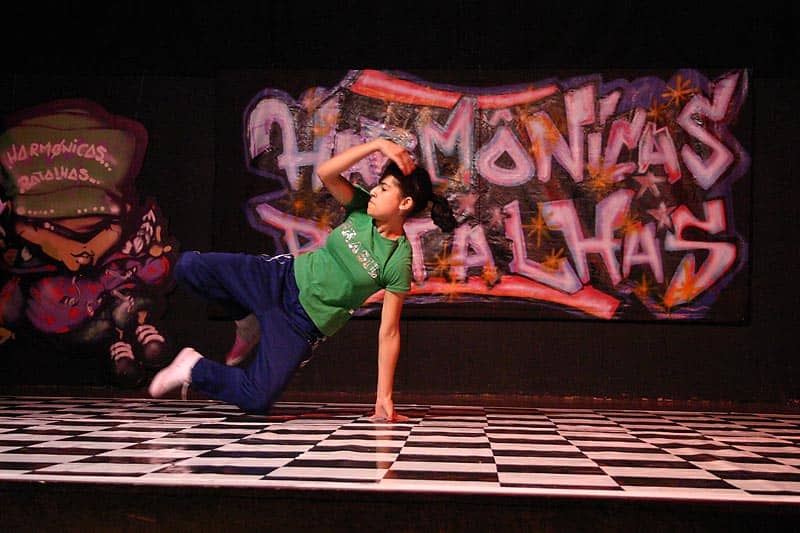 Live Performances & Dance