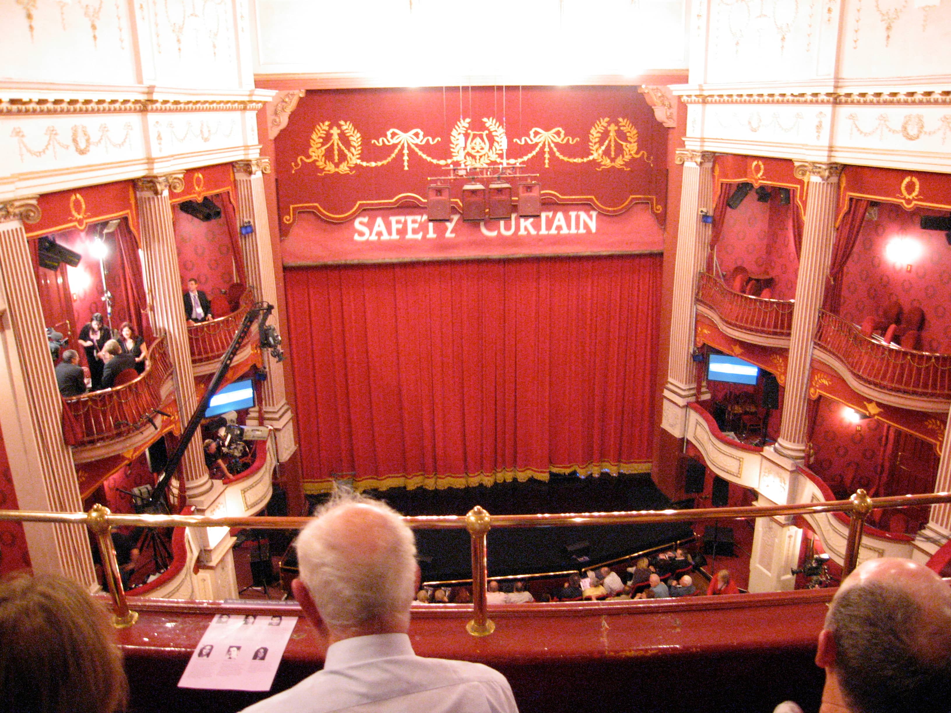 Diverse Live Performances