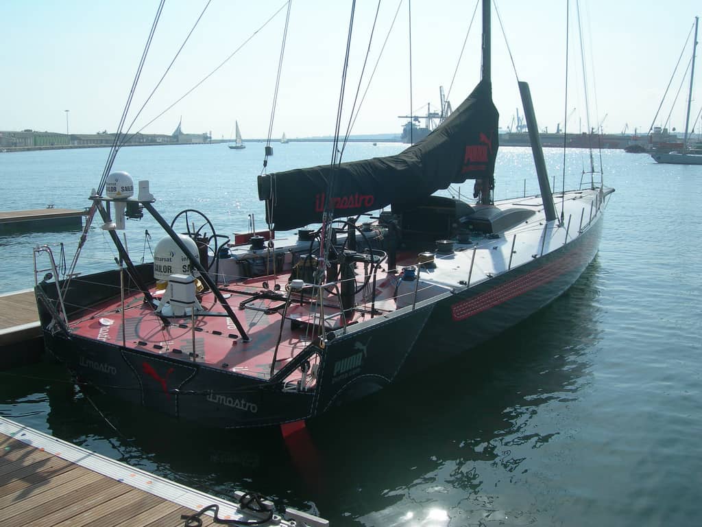 Real Race Boat Exploration