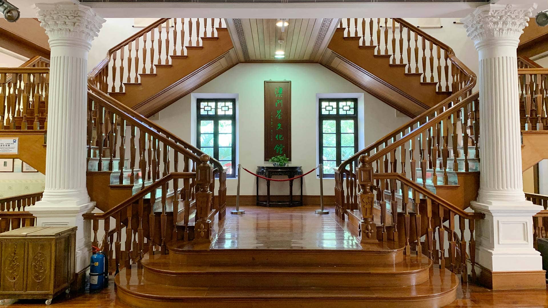 Tranquil Garden Setting