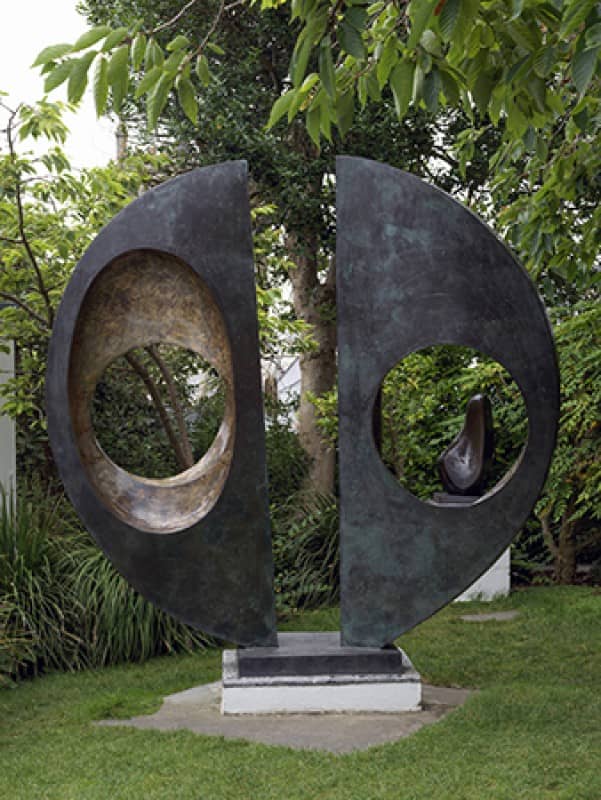 Sculpture & Outdoor Displays