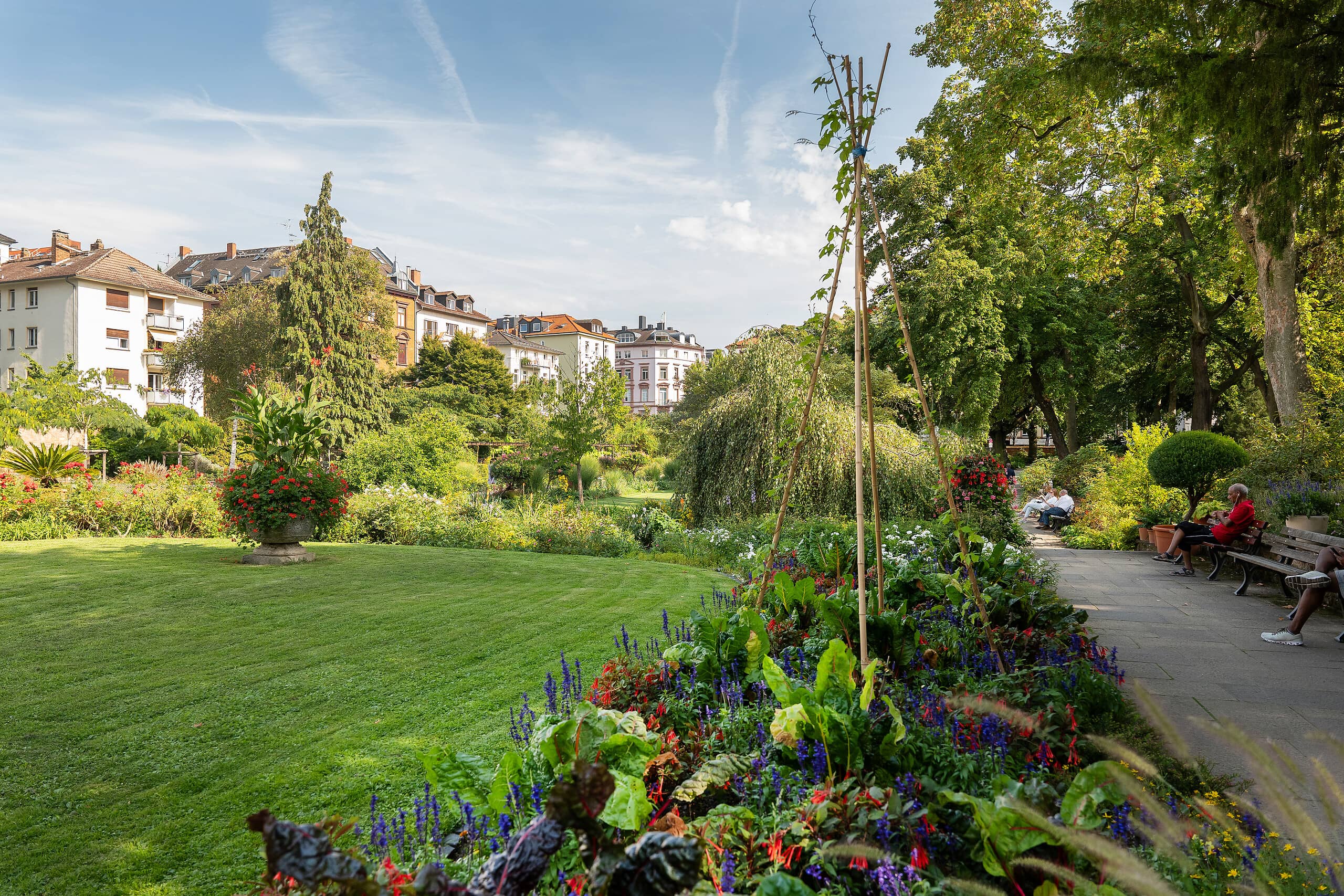 Bethmannpark's Greenery