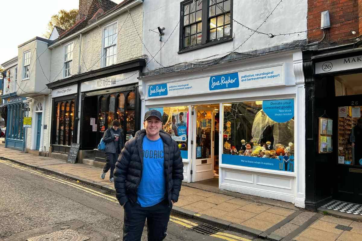 Independent Shops & Cafes