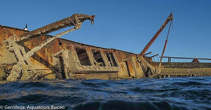 Folias Shipwreck