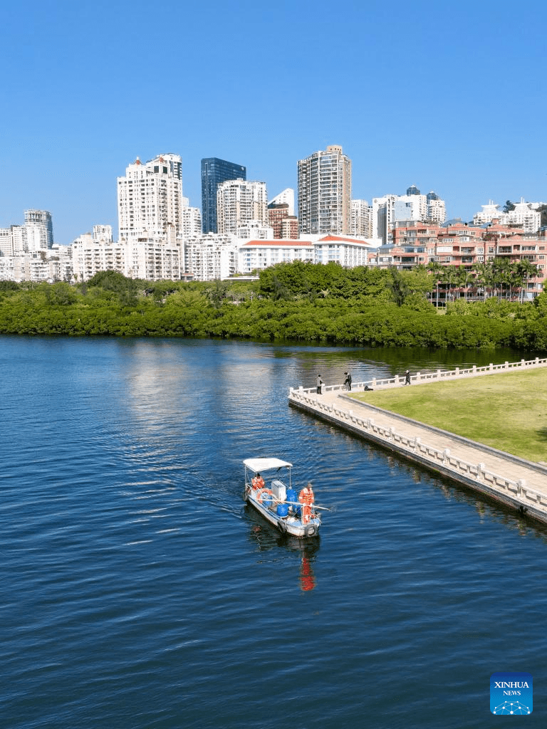 Boating on the Inner Lake