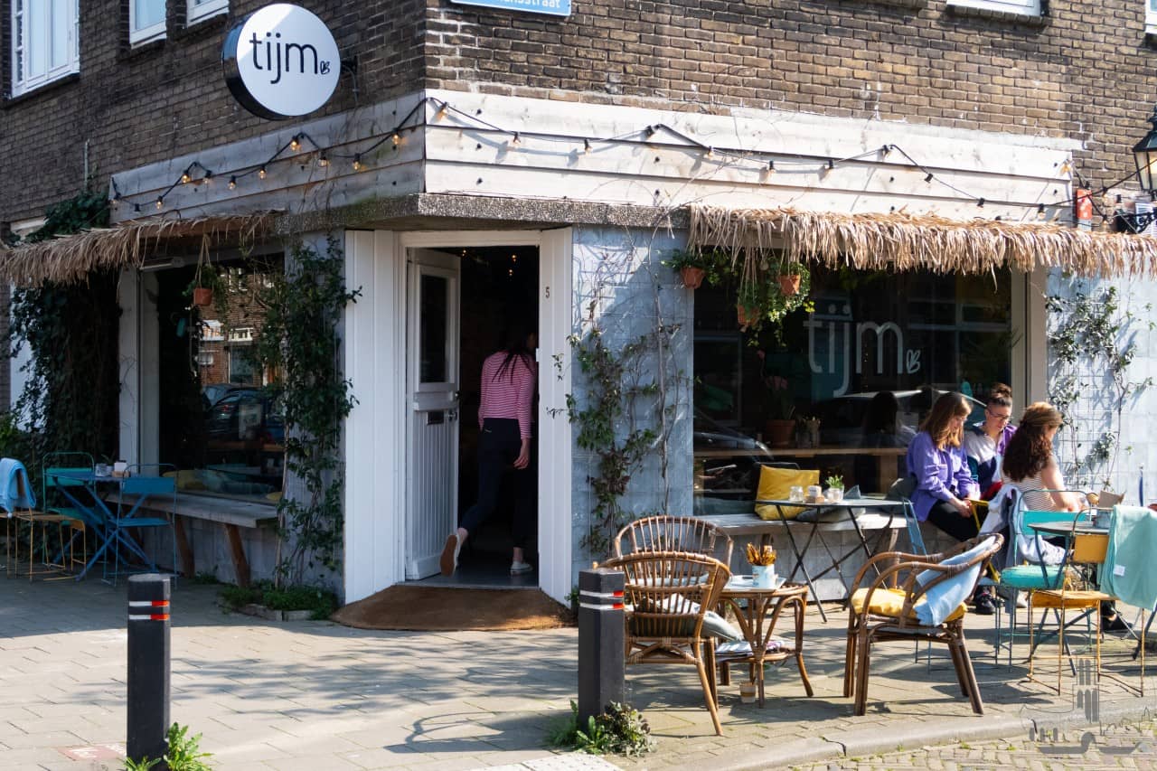 Local Cafes & Eateries