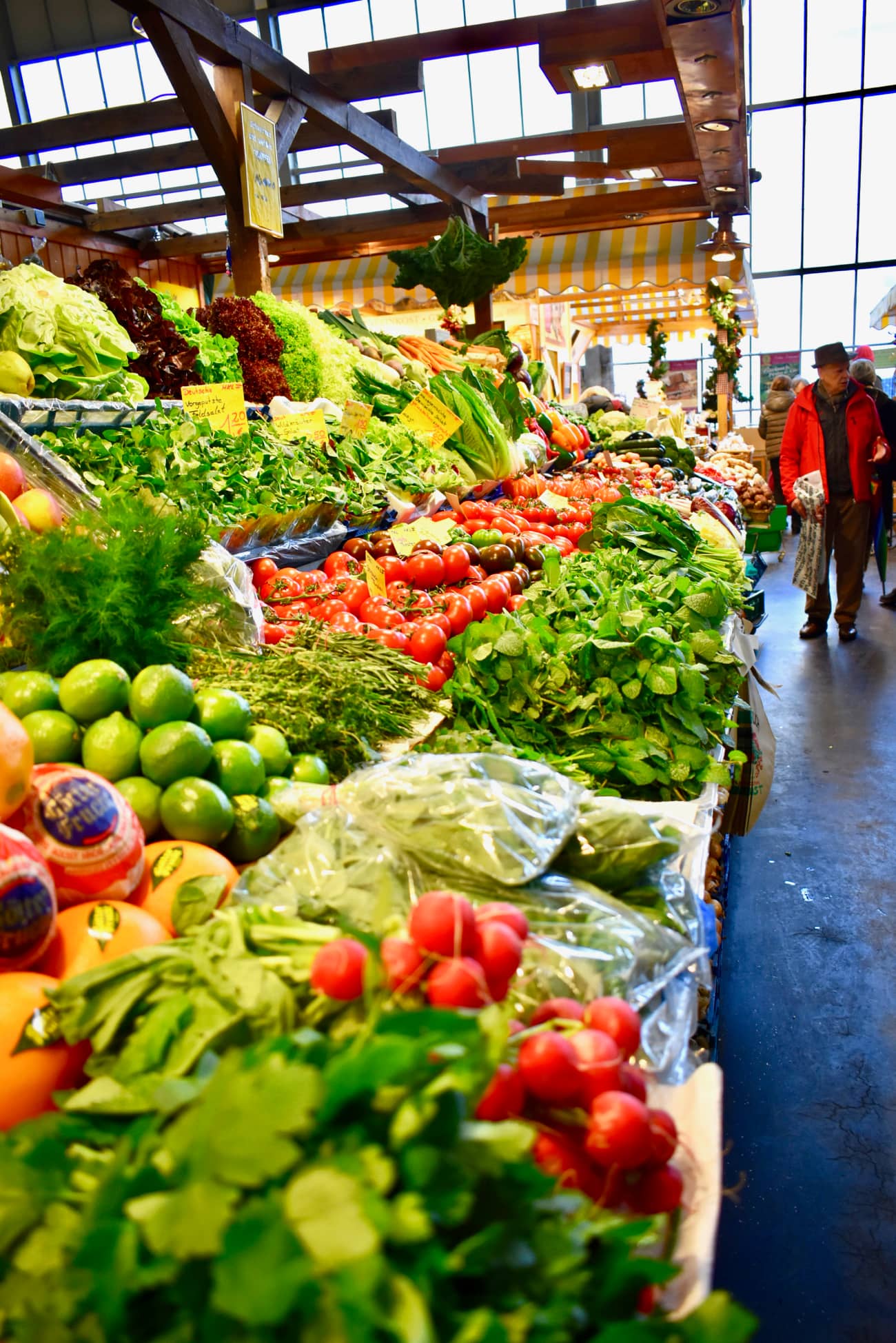 Fresh Produce & Seasonal Delicacies