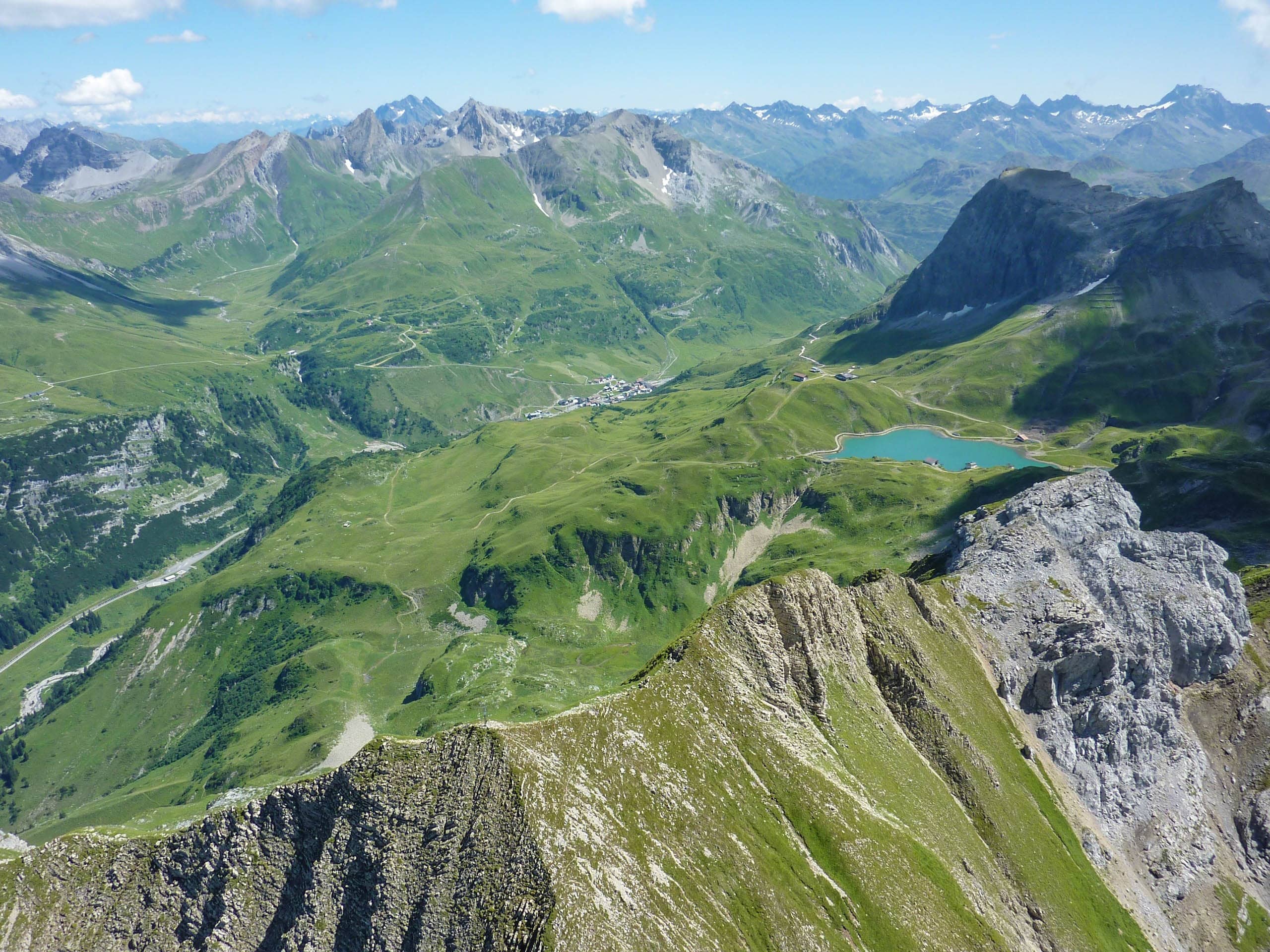 Panoramic Mountain Views