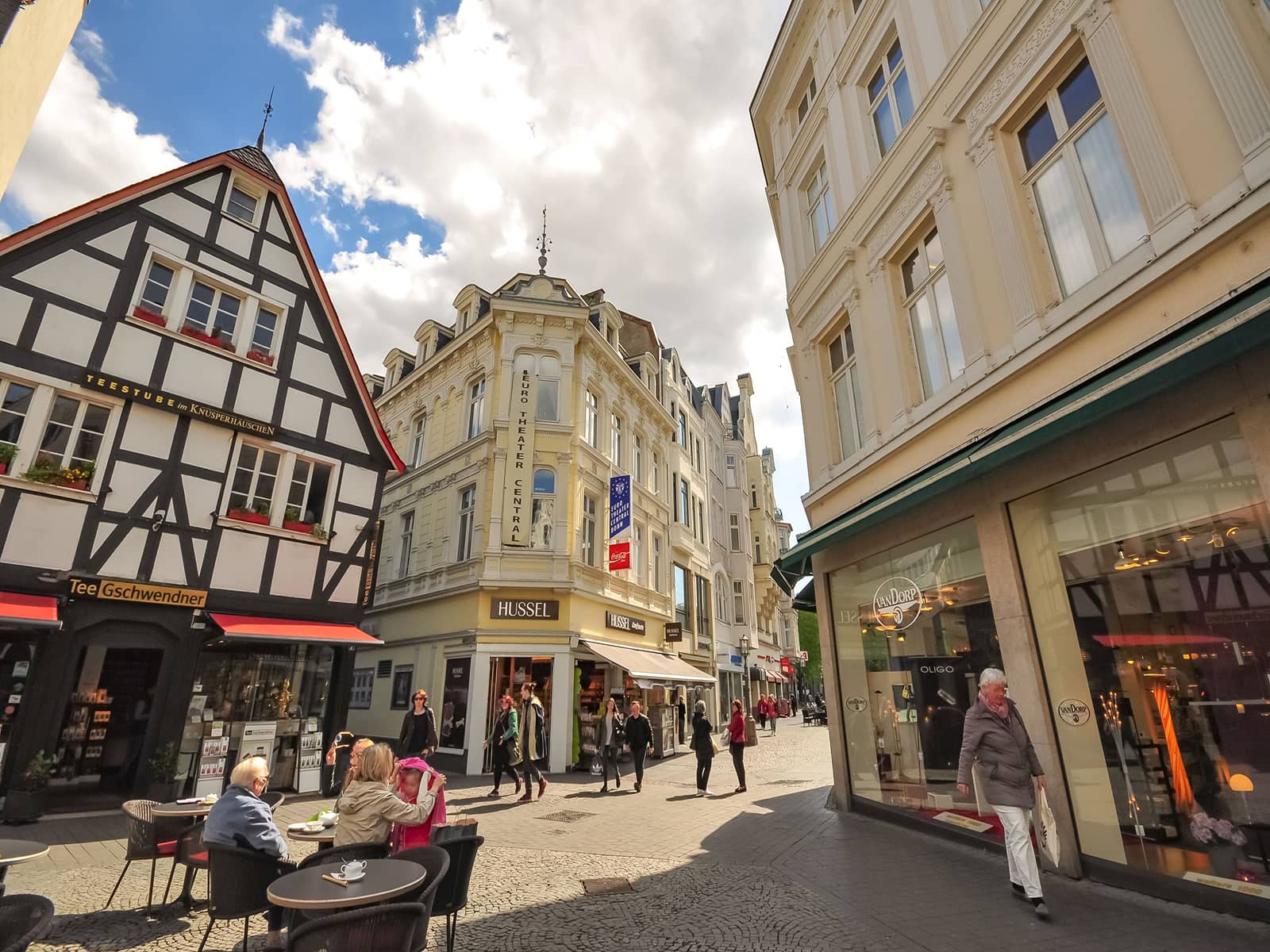Cobblestone Streets & Cafes