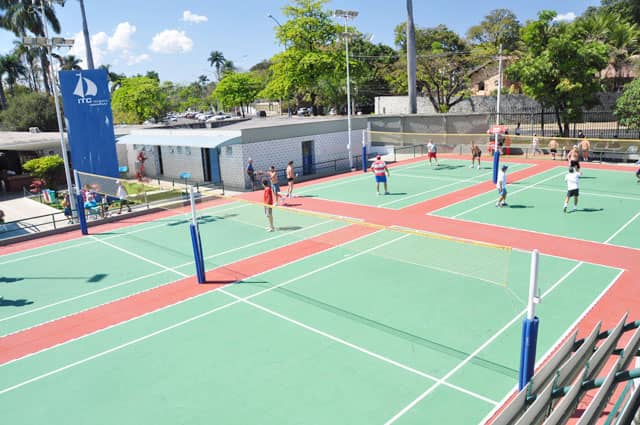 Peteca Courts
