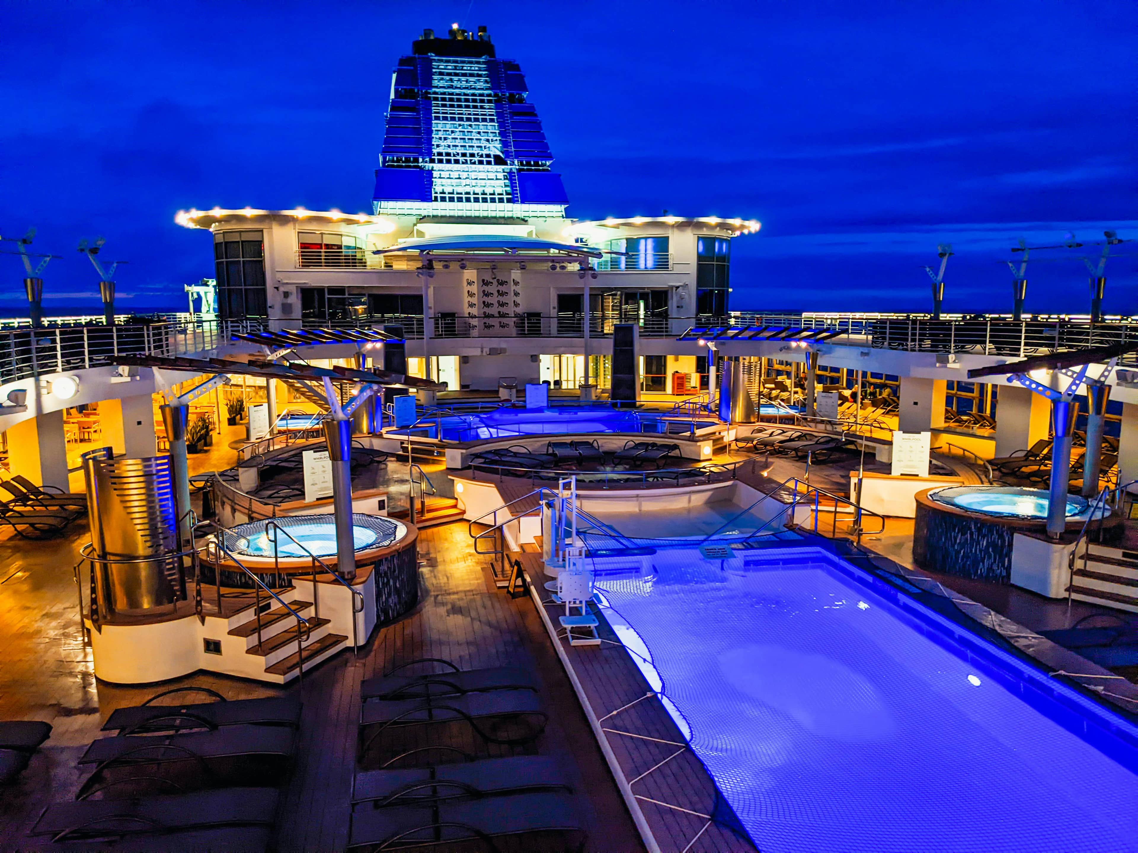Sky Pool Villas