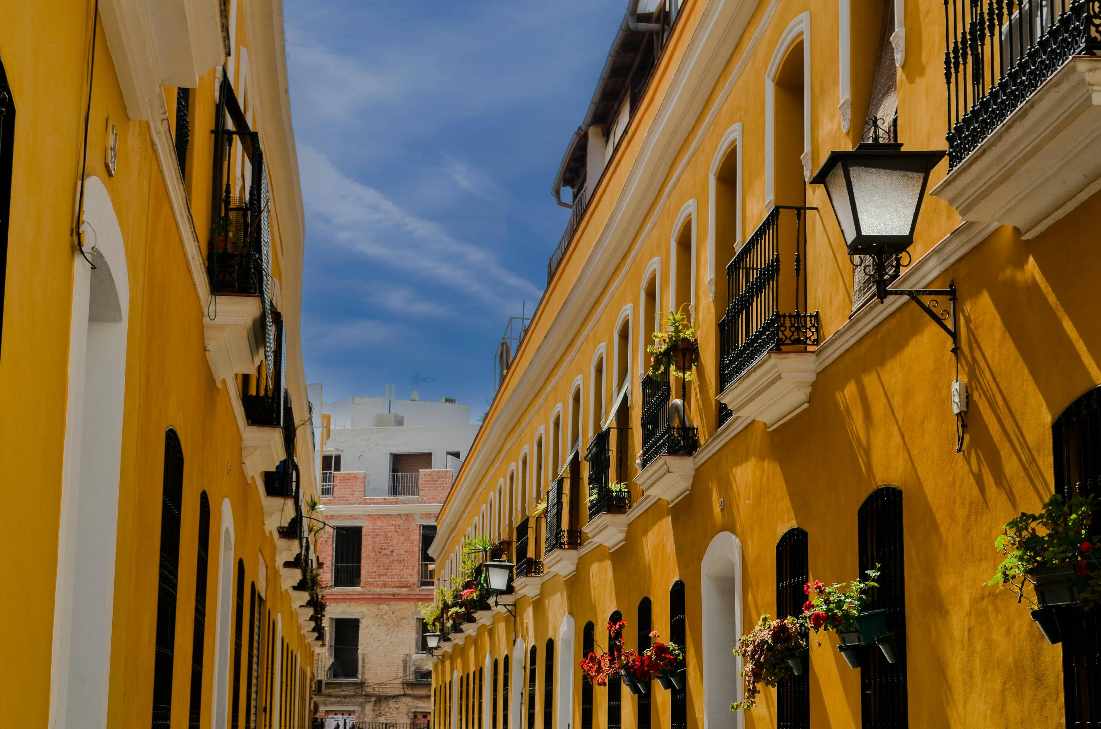 Barrio Santa Cruz Charm