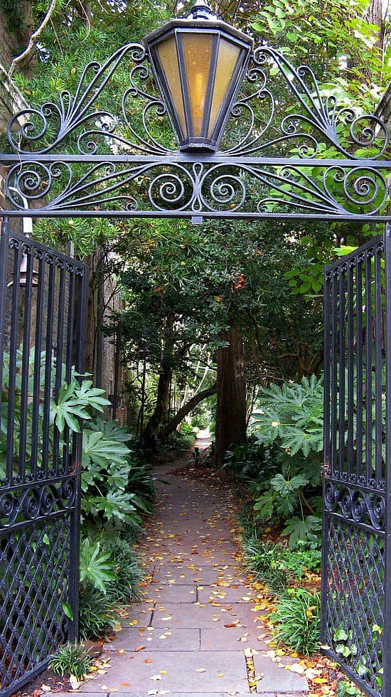 English Garden Ambiance
