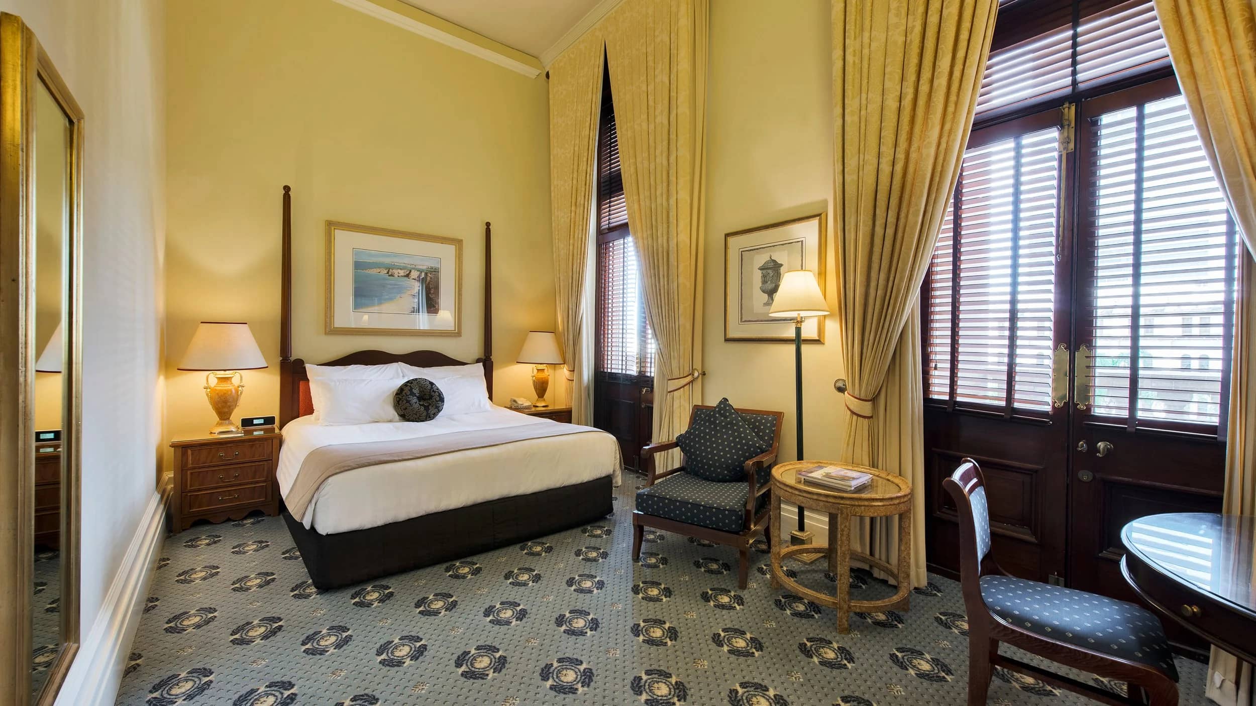 Elegant Hotel Quarters