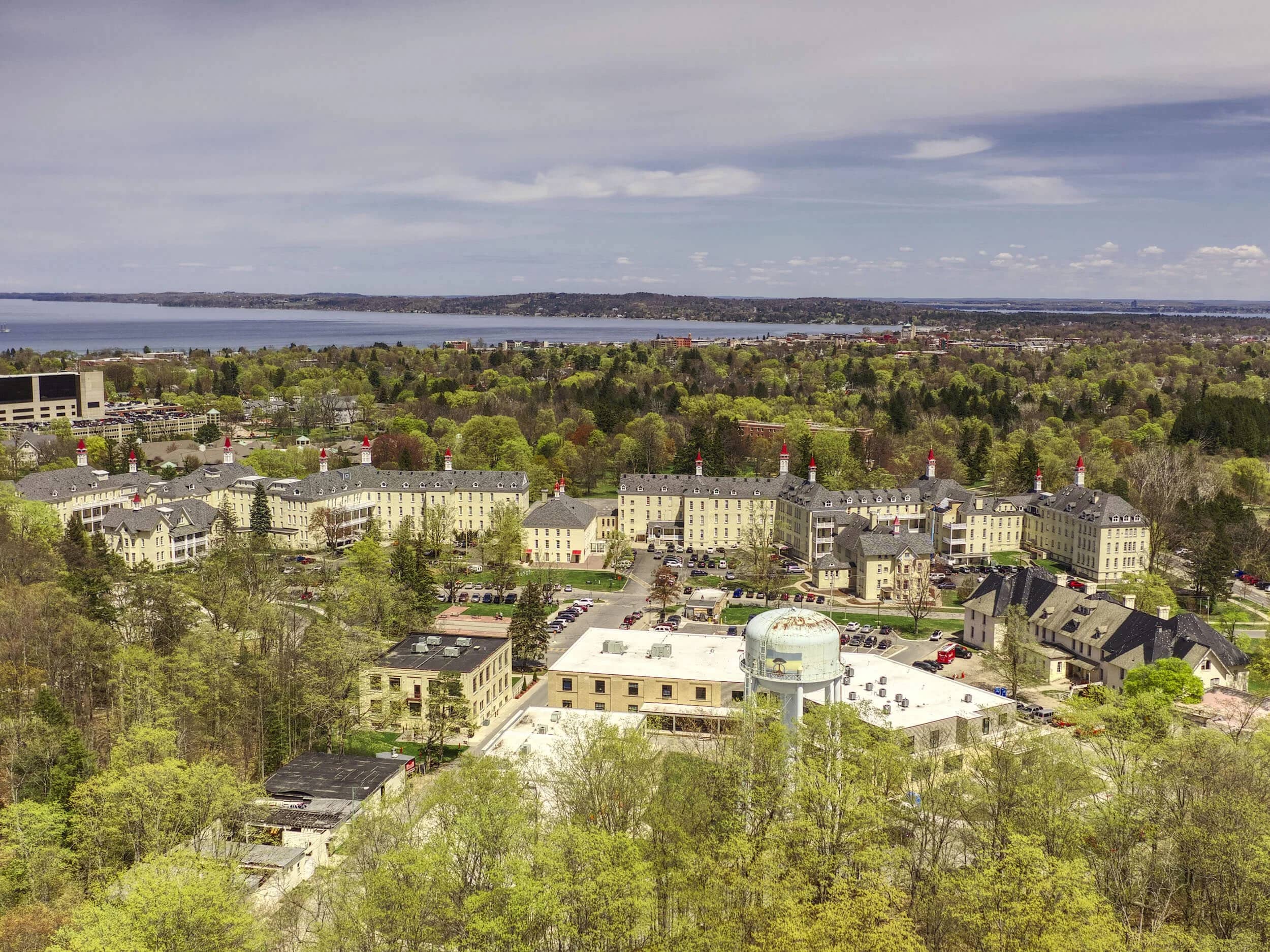 Arboretum & Hiking Trails