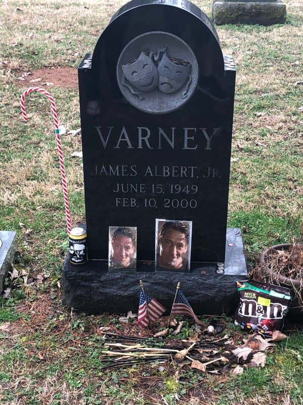 Jim Varney's Grave