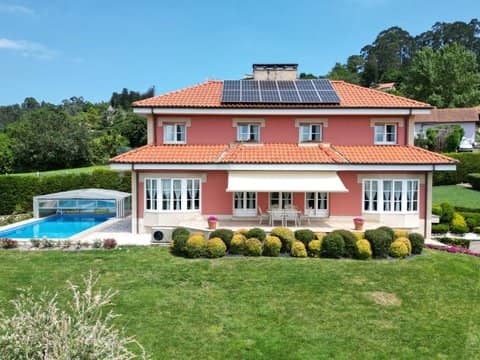 Luxurious Estates