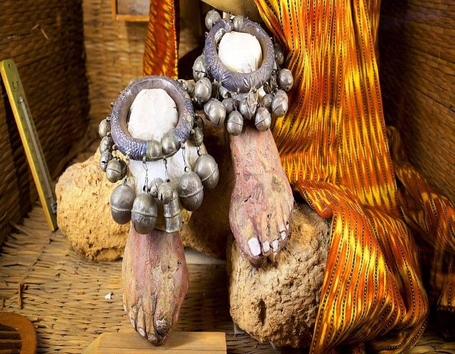 Cultural Artifacts & Jewelry