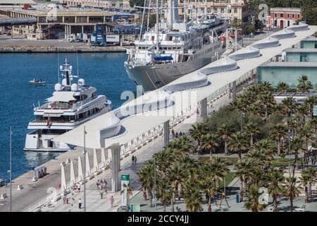 Harbor Views & Yachts
