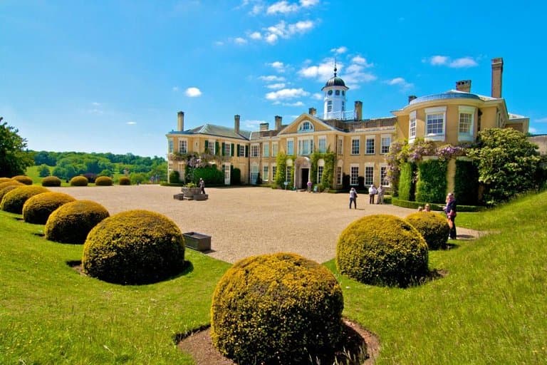 An Edwardian party house in the Surrey Hills