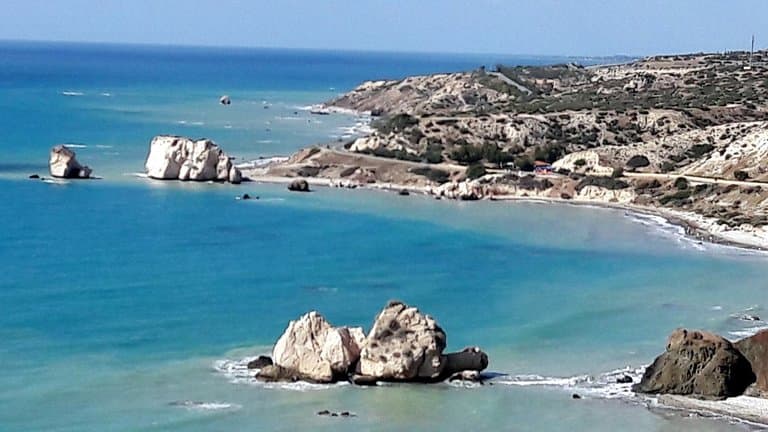 Pétra tou Romiou au téléobjectif