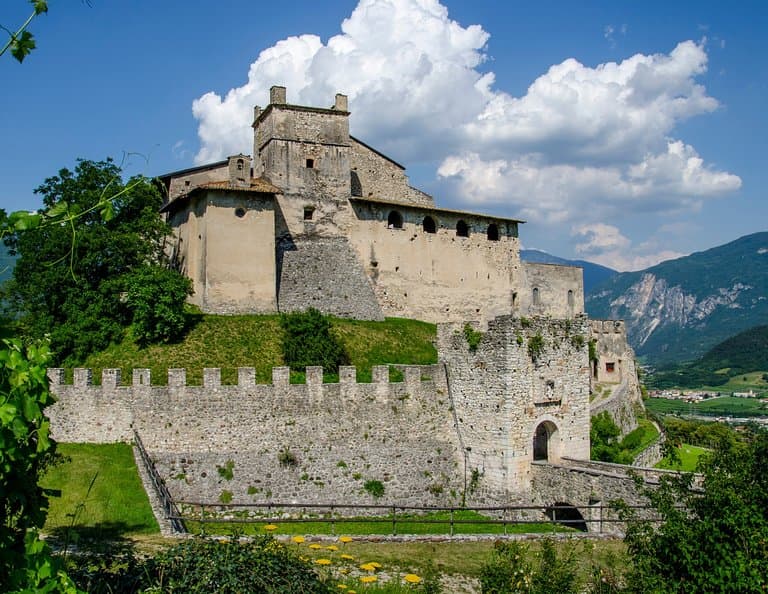 Castel Noarna esterno vista sud