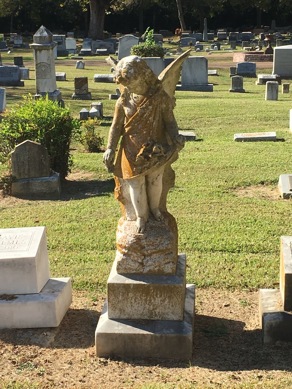 statue of angel - Glenwood cemetery