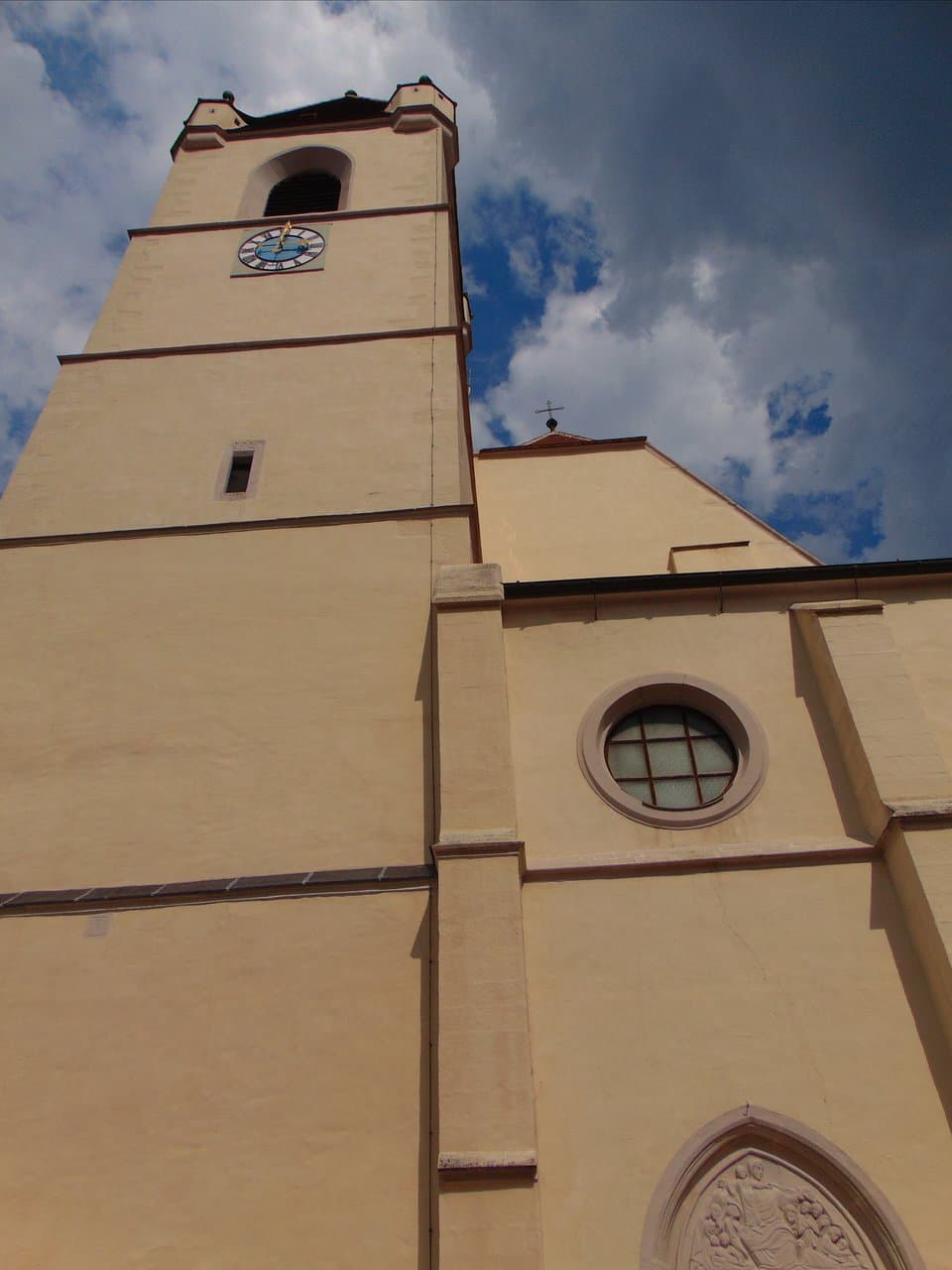 campanile e facciata esterna