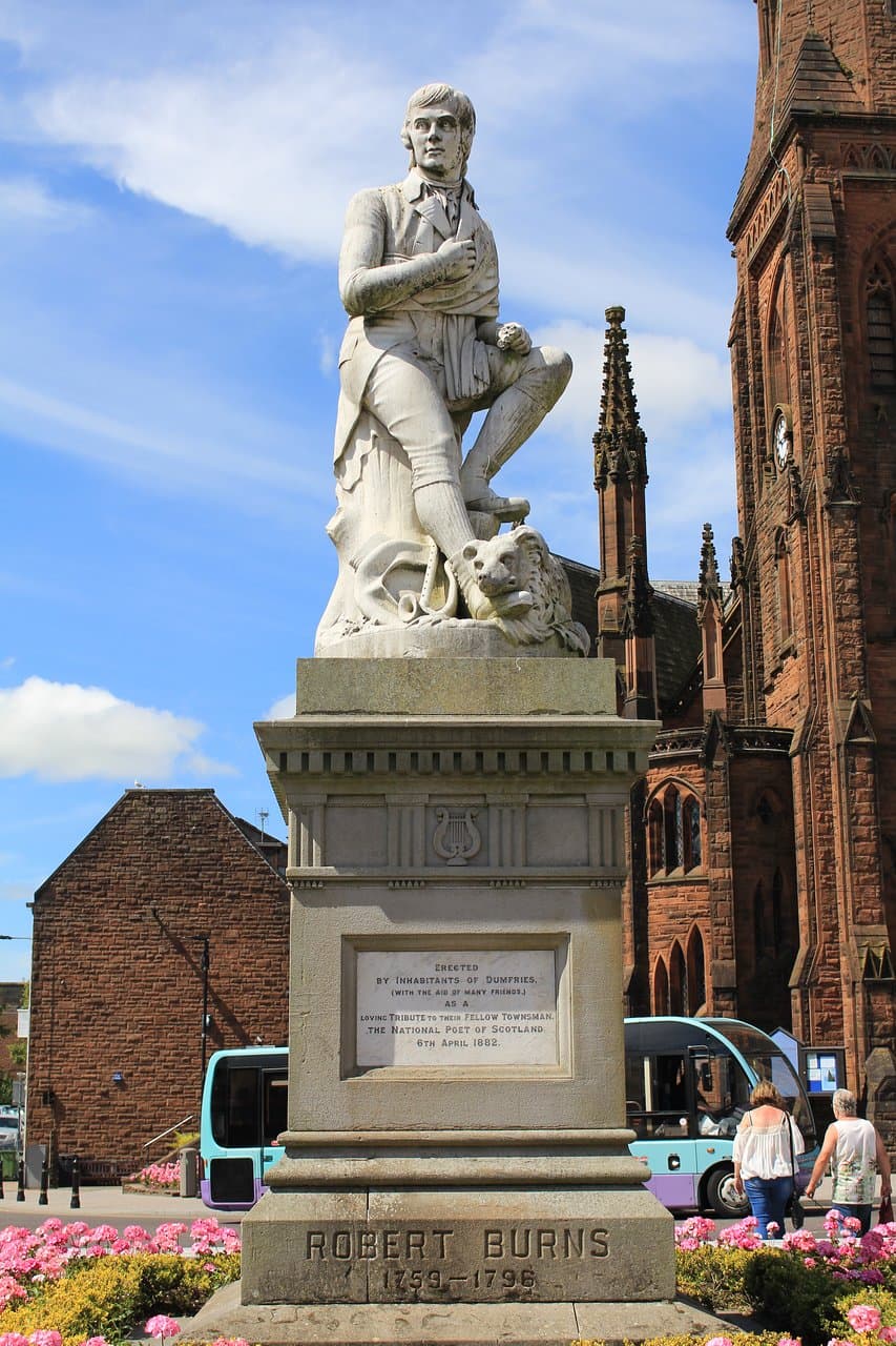 Robert Burns statue in Dumfries