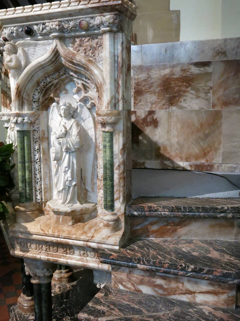 Decorated Chancel & Stained Glass