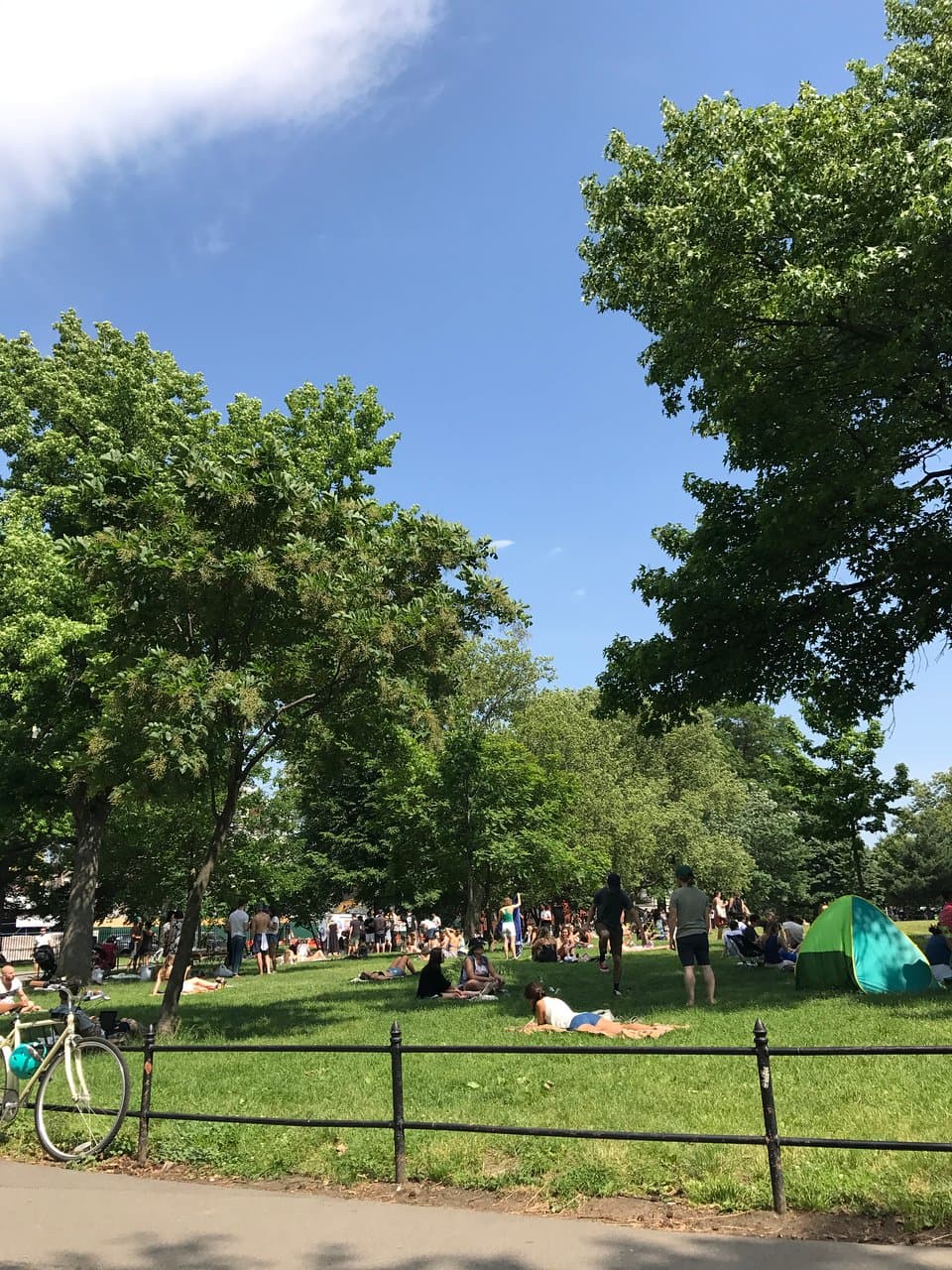 Great on warm weekends. You’ll see lots of locals having picnics, having kids parties, jogging and just chilling.