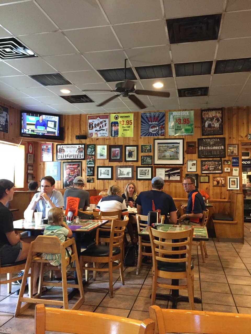 Warm, Classic Diner Atmosphere